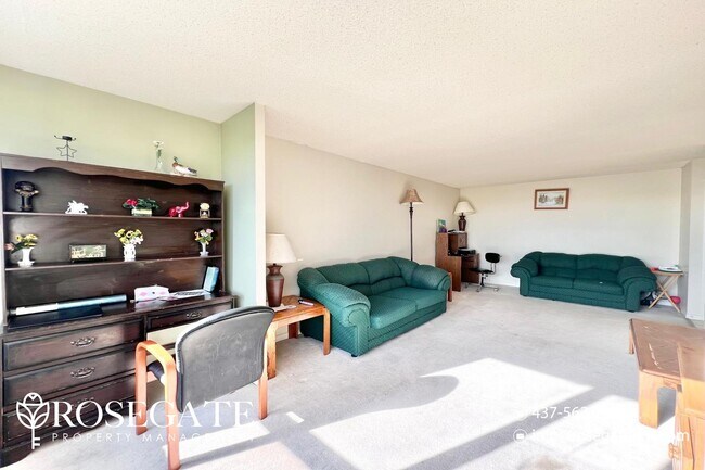 Building Photo - Spacious 2 Bed 1 Bath Apartment in Prime N...