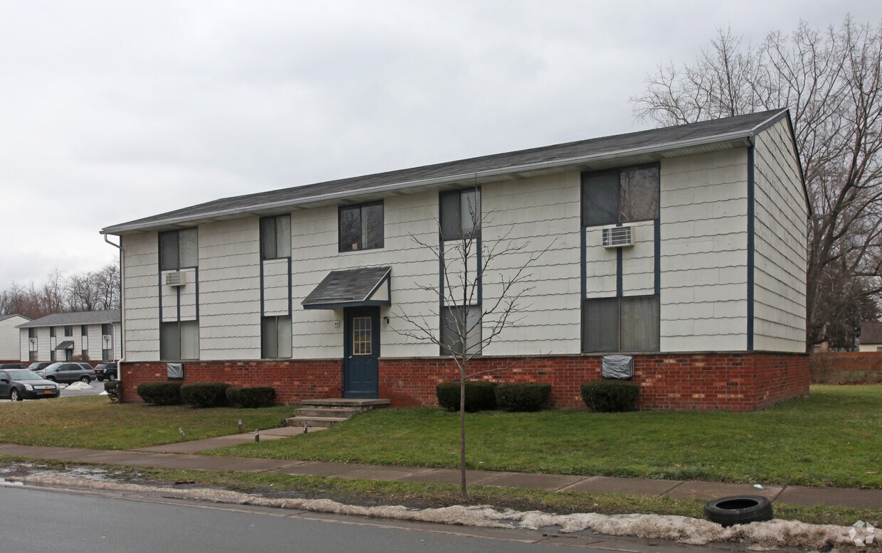Rochester Commons at Cambridge Court Apartments 76 Dodge St Rochester Rochester Commons at Cambridge Court Apartments 76 Dodge St Rochester