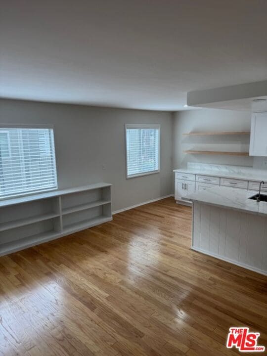 Foto del edificio - 13322 Maxella Ave