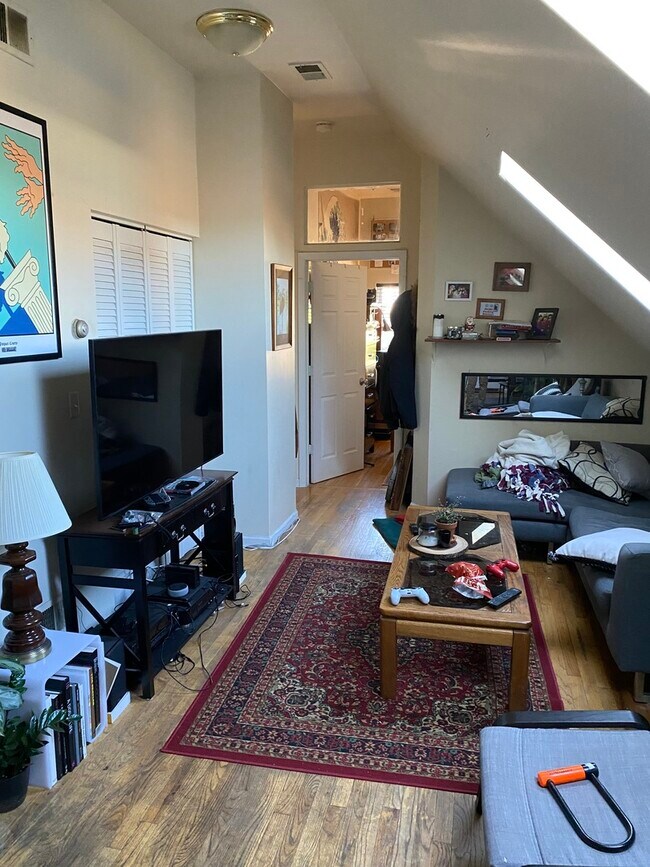Foto del edificio - 3423 N Paulina St