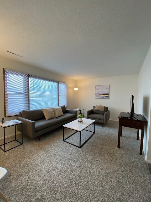 Foto principal - 1610 Hillside Drive