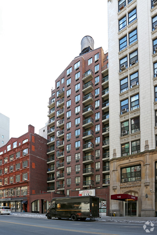 Building Photo - 144 W 23rd Street