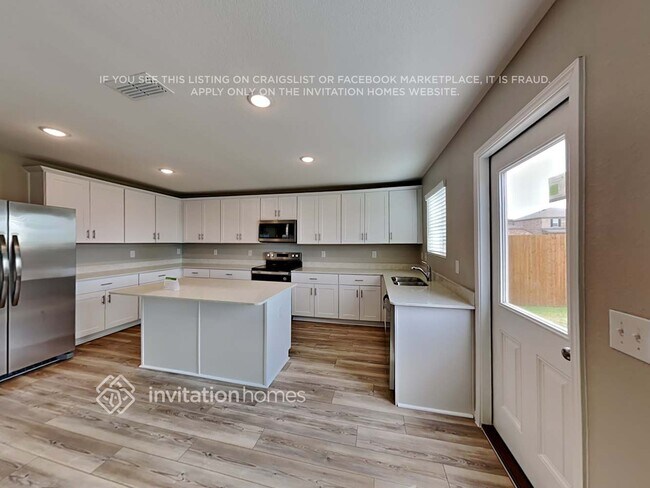 Foto del edificio - 1107 Clear Dusk Ln