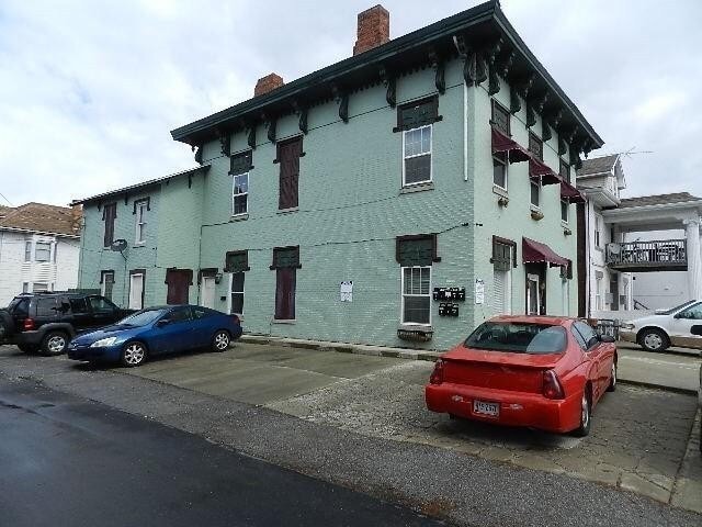 Primary Photo - 288 E Center St