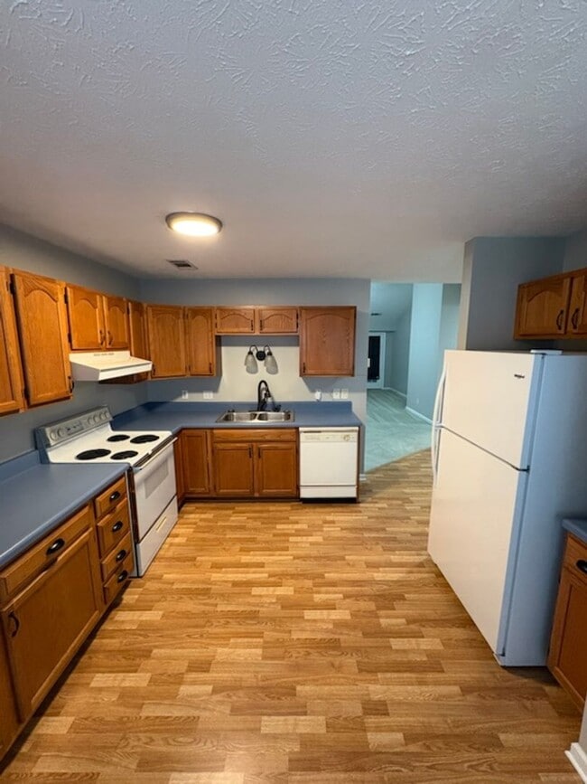 Building Photo - 153 Oakleaf Cir