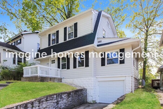 Building Photo - Charming 3 Bedroom in Newport!