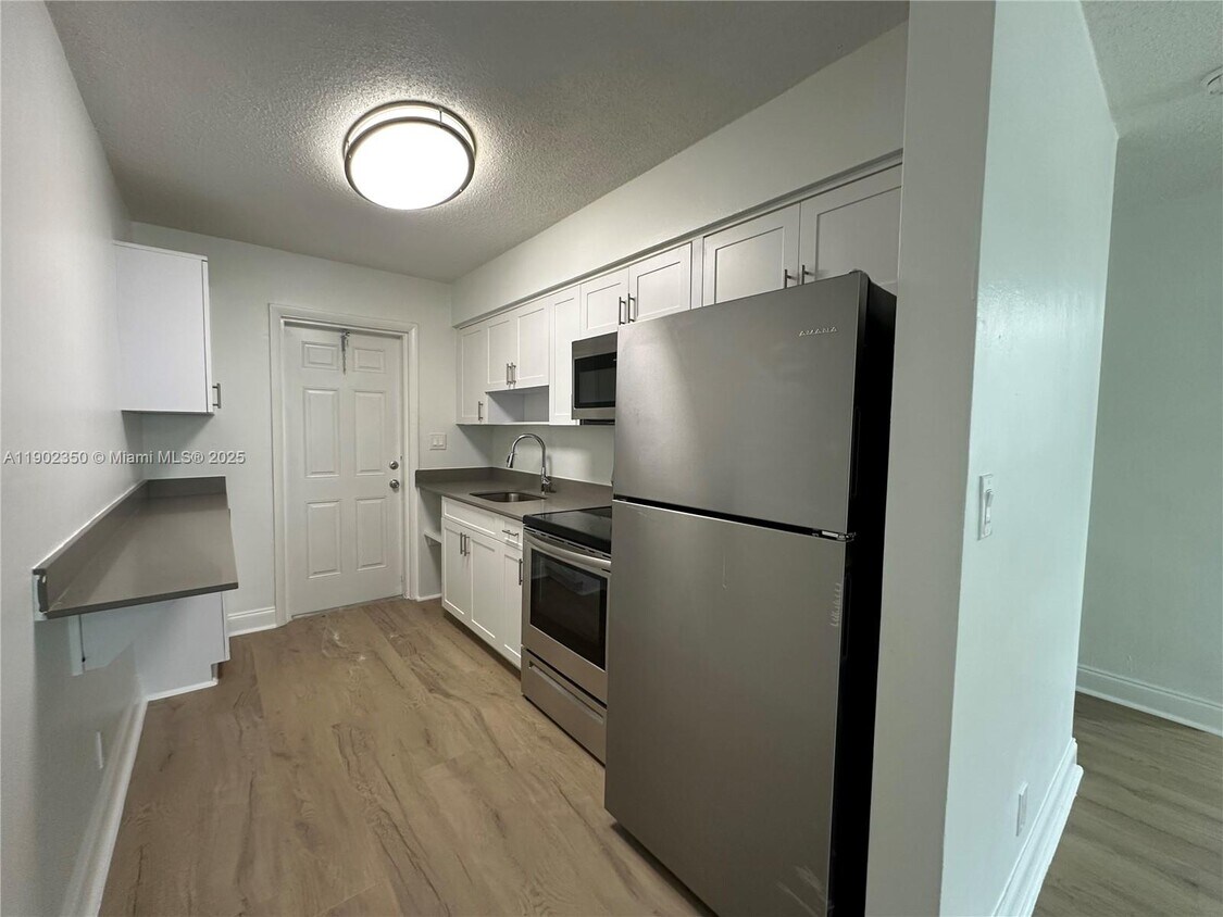 Foto principal - 110 NE 19th Ave