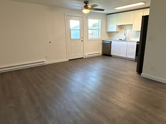 Foto del edificio - FRESHLY Remodeled, Move-In ready!