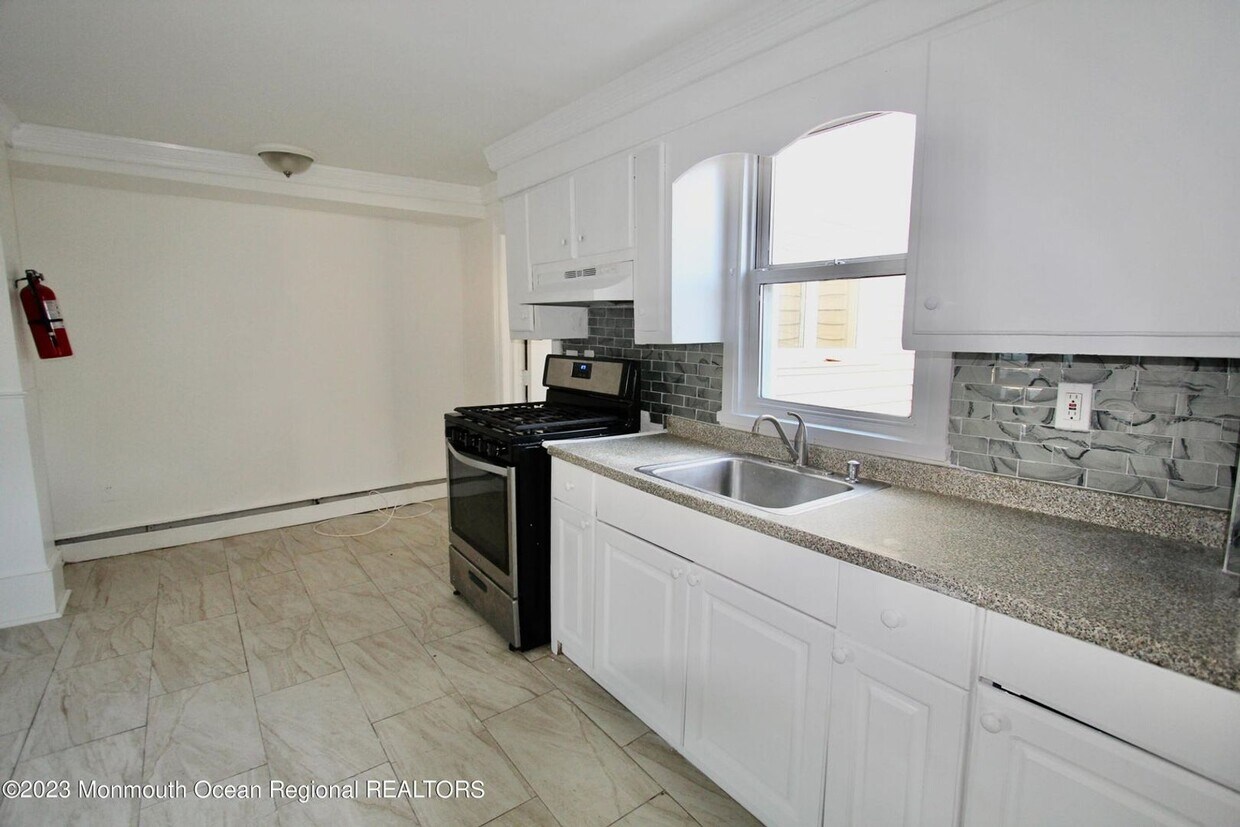 Foto del edificio - 180 Taylor Ave LLC