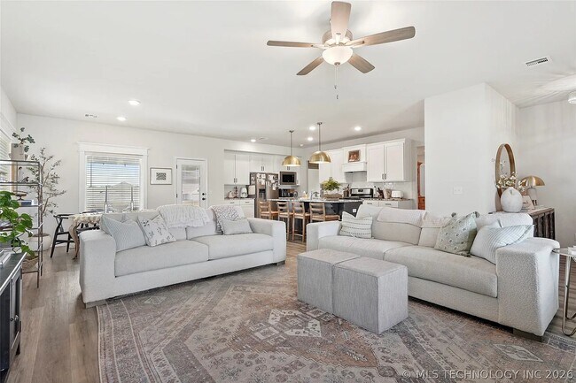 Foto del edificio - 7412 E 89th Pl N