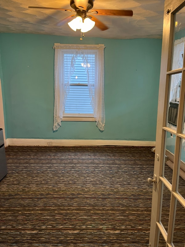 Building Photo - 211 W 2nd St