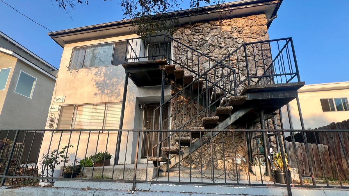 Primary Photo - 1/2 N Figueroa St