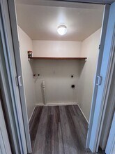 Building Photo - 2116B Legrande Ave