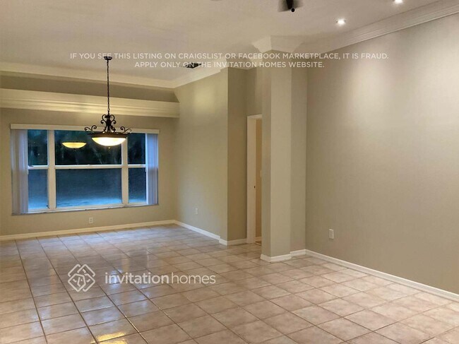 Foto del edificio - 14911 Rocky Ledge Dr