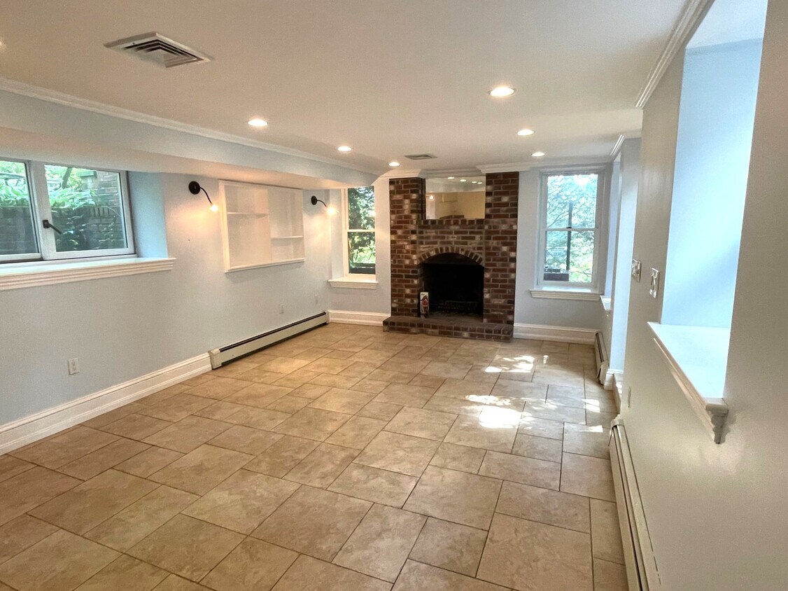Primary Photo - 36 Sunhill Ln