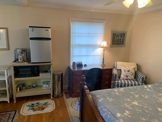 Área de escritorio. - 5804 Searl Ter