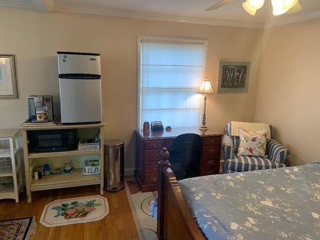 Área de escritorio. - 5804 Searl Ter