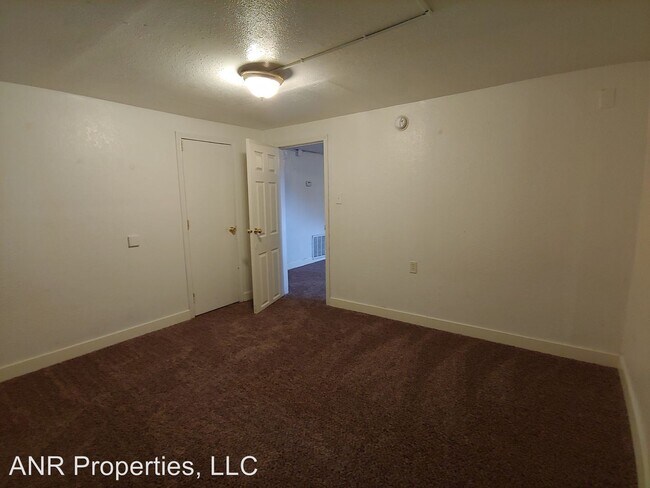 Building Photo - 1322 Willard Ave