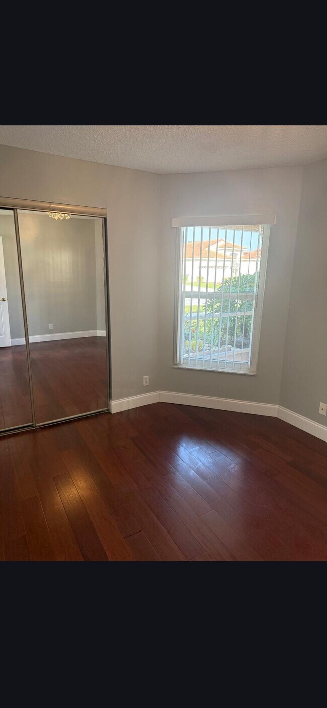 Foto del edificio - 12390 Summer Springs Dr