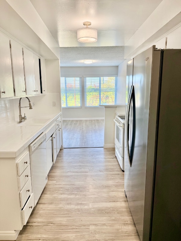 Foto del edificio - 17440 Burbank Blvd