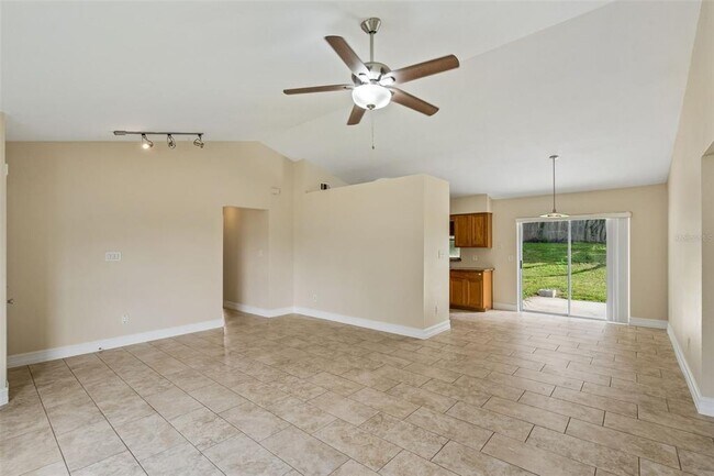 Foto del edificio - 7769 Barberry Dr