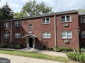 Building Photo - 333 Lacey Ave