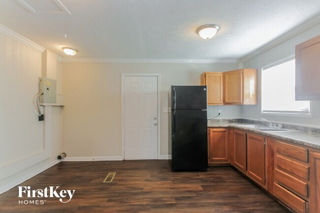 Foto del edificio - 4014 Red Bird Dr