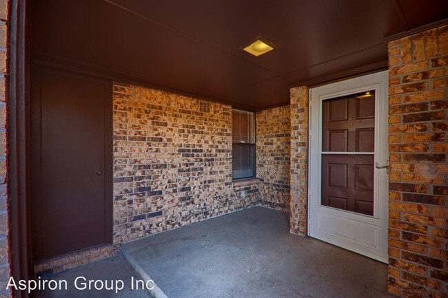 Building Photo - 1762 Lionsgate Cir