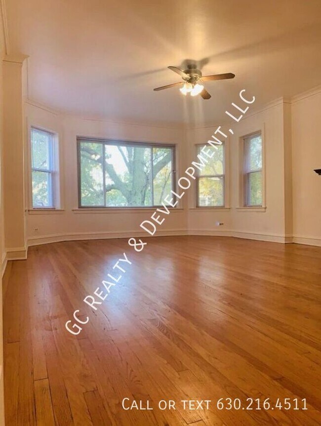 Foto del edificio - 6316 N Rockwell St