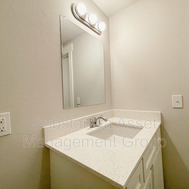 Photo - 727 Culbertson Dr Apartment