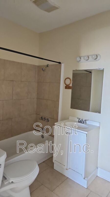 Foto del edificio - 6210 Hayne Blvd