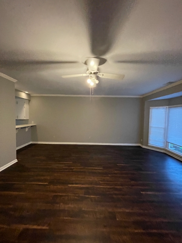 Foto del edificio - 802 Hillsboro Ln