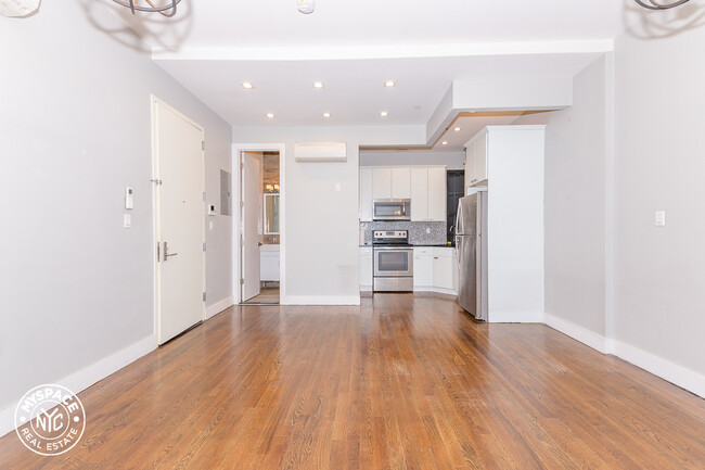 Foto del edificio - 2164 Fulton St