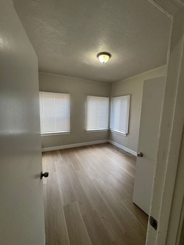 Photo - 811-W43 W 43rd St (Los Angeles, CA)