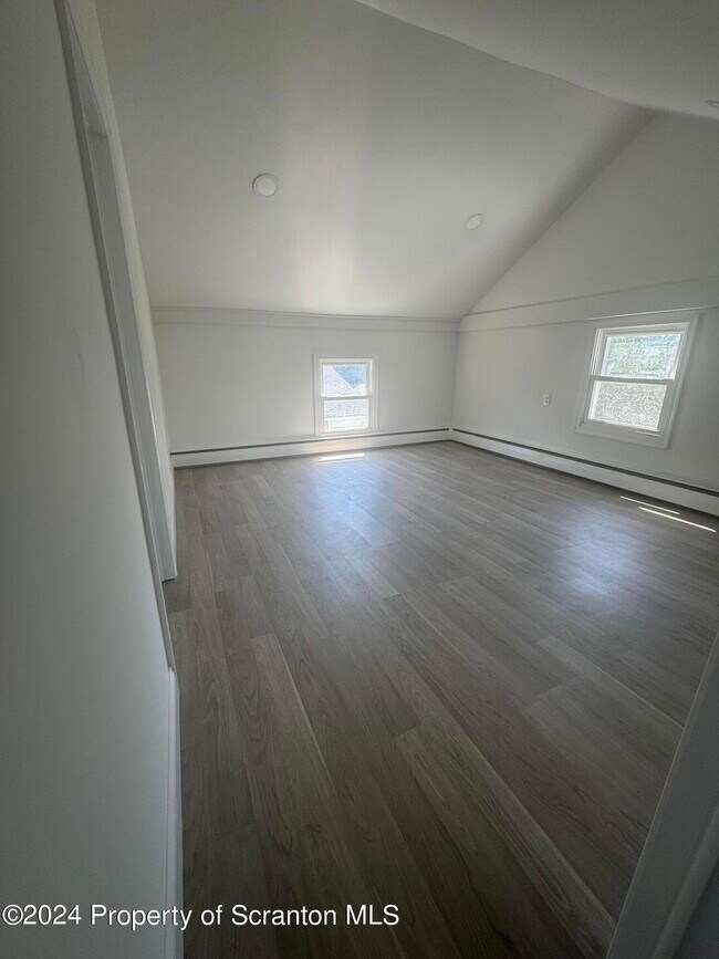 Building Photo - 3254 Pittston Ave