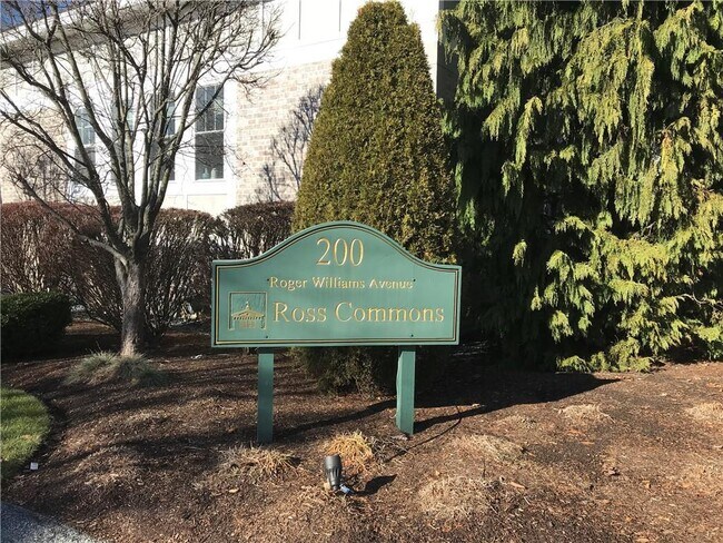 Foto del edificio - 200 Roger Williams Ave