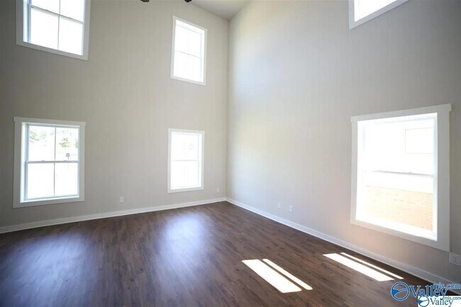 Foto del edificio - 6410 Midtowne Ln NW