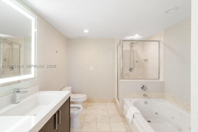 Foto del edificio - 17375 Collins Ave