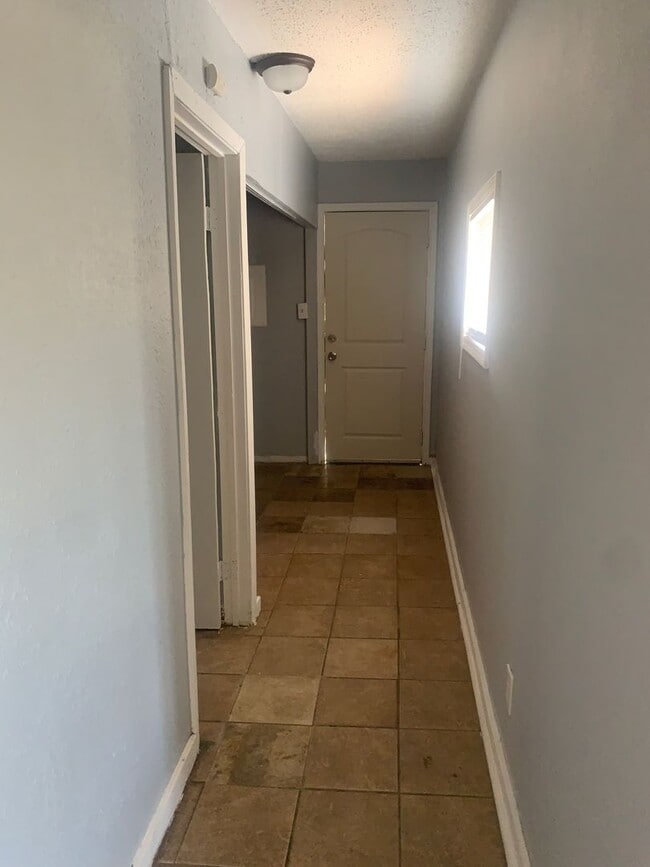 Building Photo - 3/2 remodeled