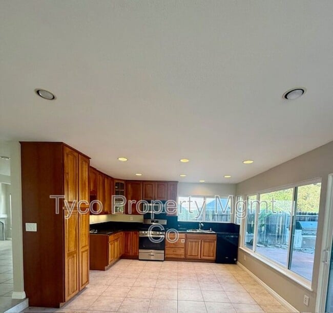 Foto del edificio - 863 Crystal Creek Ct