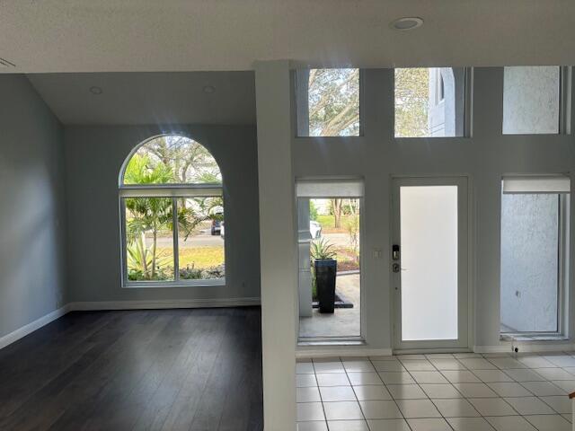 Foto del edificio - 11570 Gorham Dr