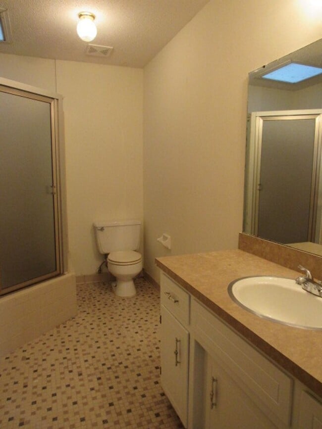 Building Photo - 4237 Futura Dr
