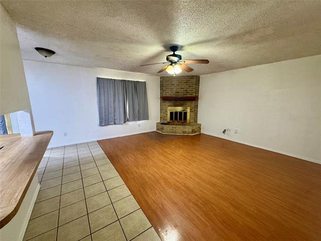 Foto del edificio - 5809 Lalagray Ln