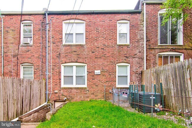 Foto del edificio - 1408 Filbert St