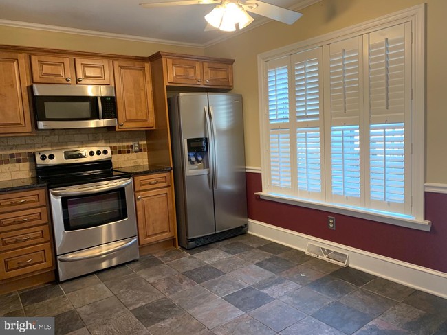 Building Photo - 5038 E Woodmill Dr