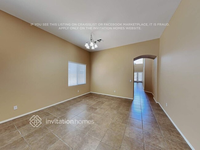 Building Photo - 1441 E Thornton Ave