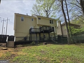 Building Photo - 1070 Meadowsong Cir