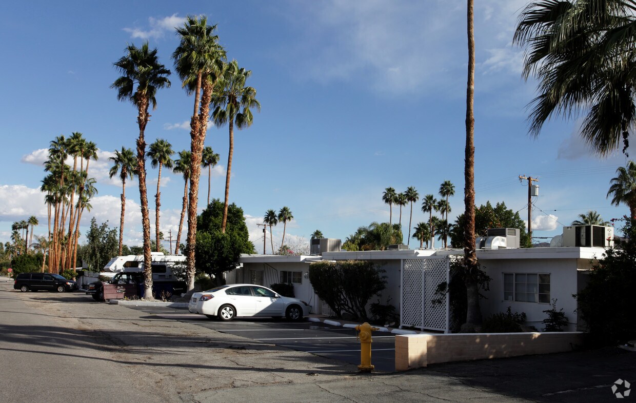 Foto del edificio - 725 E San Lorenzo Rd