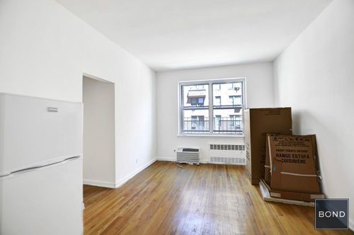 Primary Photo - 322 W 50th St