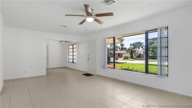 Foto del edificio - 2161 NE 35th St